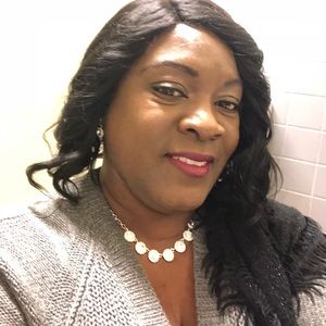 Meet your Posher, Eva